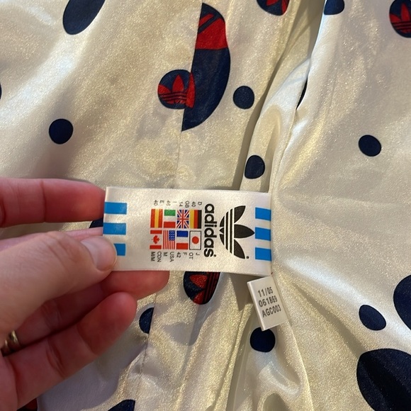 Adidas women’s vintage bomber jacket medium EUC - Picture 6 of 7